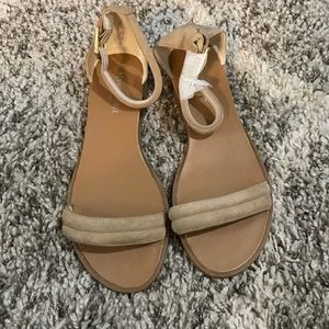 Kenneth Cole sandals